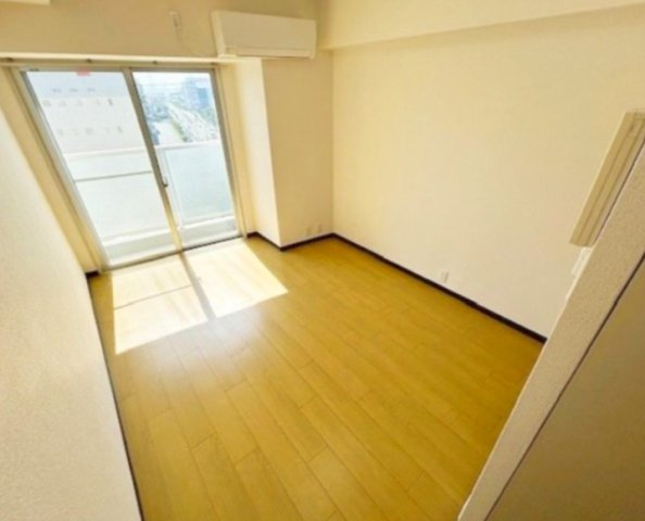 横浜市神奈川区子安通２丁目の賃貸マンションの居間・リビング