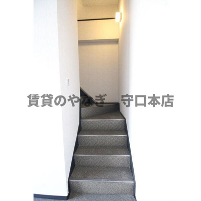 【玄関】 | ナインテンビル