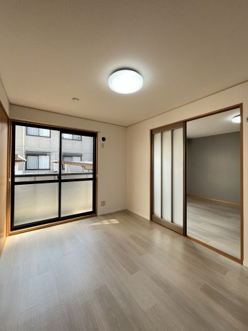 ロワール福原B棟の洋室