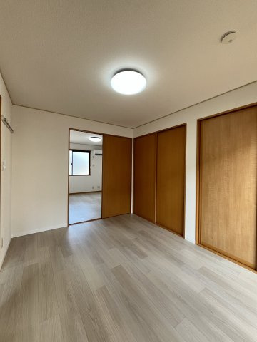 ロワール福原B棟の洋室
