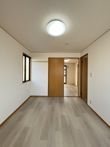 ロワール福原B棟の洋室
