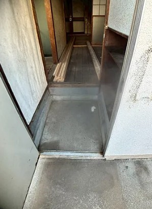 コーポ南の玄関