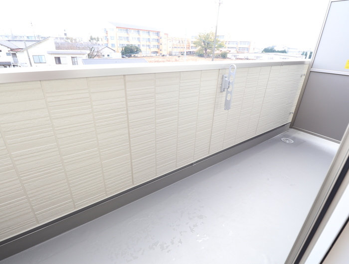 熊本市南区南高江７丁目のアパートのバルコニー