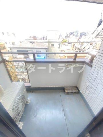 大阪市淀川区新高６丁目の賃貸マンションのバルコニー