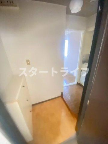 大阪市淀川区新高６丁目の賃貸マンションの玄関