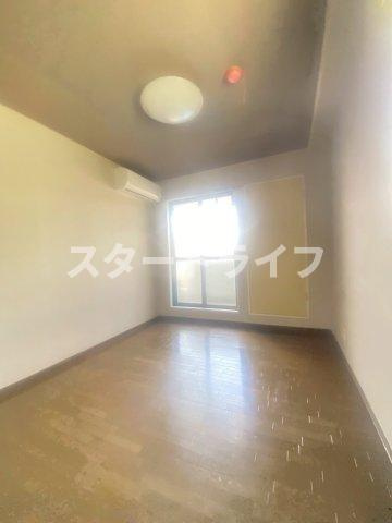 大阪市淀川区新高６丁目の賃貸マンションの居間・リビング