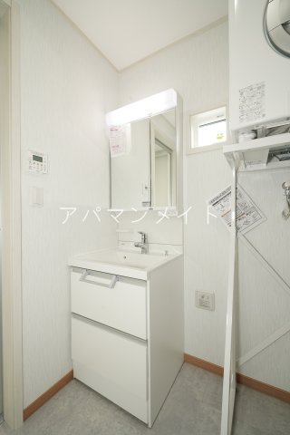 【洗面所】 | ラヴィ緑園 | 脱衣スペースもあります