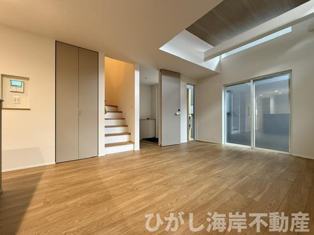 茅ヶ崎市西久保　新築戸建　全4棟の外観|6月15日撮影　建築中　現地外観
