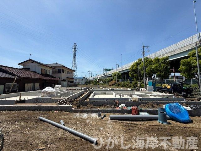 茅ヶ崎市西久保　新築戸建　全4棟の外観|5月2日撮影　建築中　現地外観