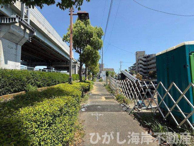 茅ヶ崎市西久保　新築戸建　全4棟の前面道路含む現地写真|5月2日撮影　建築中　現地外観