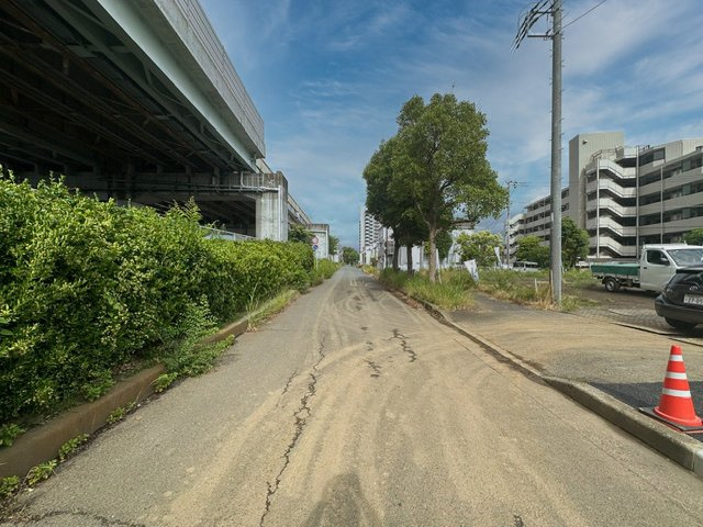茅ヶ崎市西久保　新築戸建　全4棟の前面道路含む現地写真|6月15日撮影　建築中　現地外観