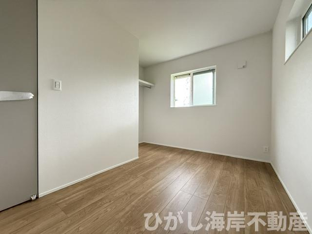 茅ヶ崎市西久保　新築戸建　全4棟の前面道路含む現地写真|6月15日撮影　建築中　現地外観