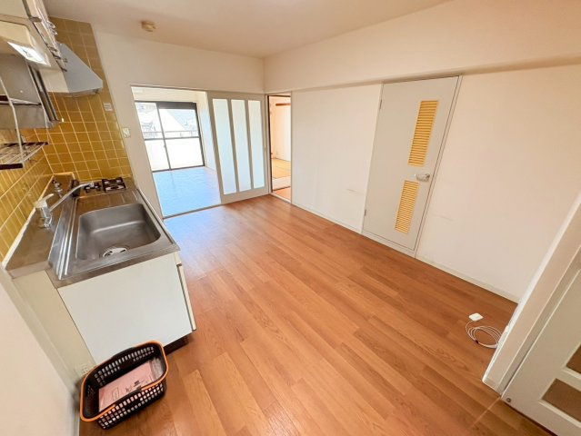 神戸市東灘区森北町４丁目の賃貸マンションの内装