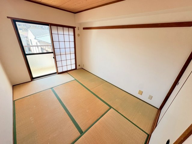 神戸市東灘区森北町４丁目の賃貸マンションの和室