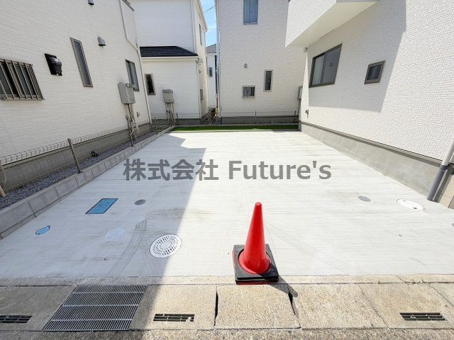 三郷市戸ケ崎5丁目　新築戸建　全10棟　B号棟の駐車場|カースペース並列2台可能