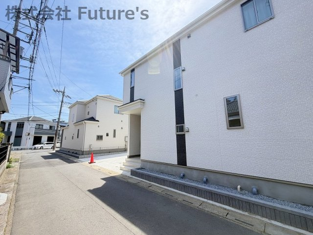 三郷市戸ケ崎5丁目　新築戸建　全10棟　B号棟の前面道路含む現地写真|前面道路含む現地写真です。