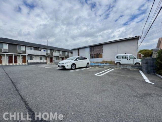 オペラハウス川原の駐車場|他社様掲載物件もまとめてご紹介、ご案内可能です(^^)/