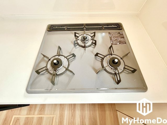 北区西味鋺3丁目　3期のキッチン| 3口コンロでスムーズ調理
