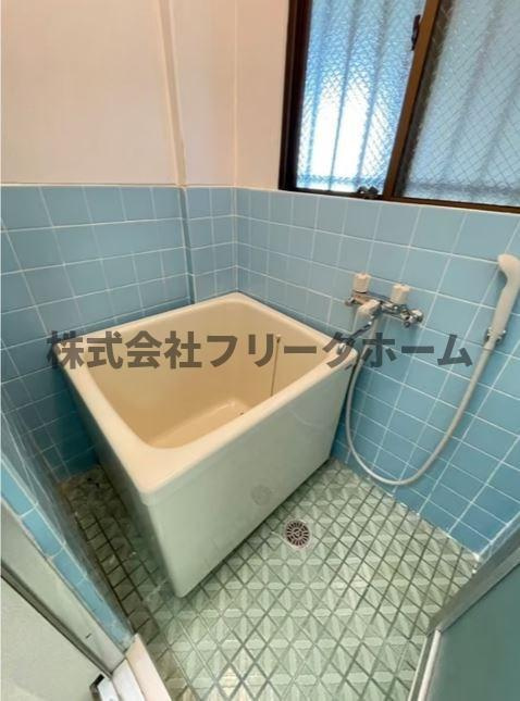 三鷹市牟礼６丁目のアパートの浴室