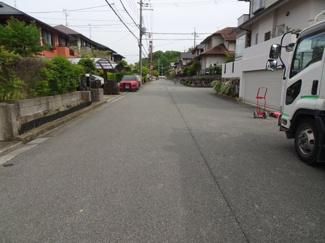 【前面道路含む現地写真】 | 川西市清和台西5丁目1の71　建築条件無土地