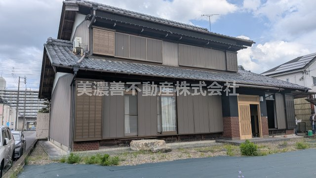 ６６５３９　岐阜市一日市場北町中古戸建て