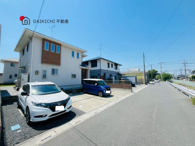 【前面道路含む現地写真】 | 行田市大字持田　中古戸建