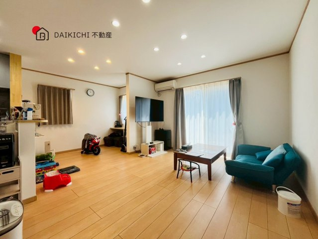 【居間・リビング】 | 行田市大字持田　中古戸建