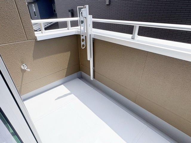 島崎町　新築一戸建てのバルコニー
