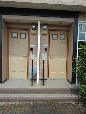 サイレントパレス一条のエントランス|建物の内部です