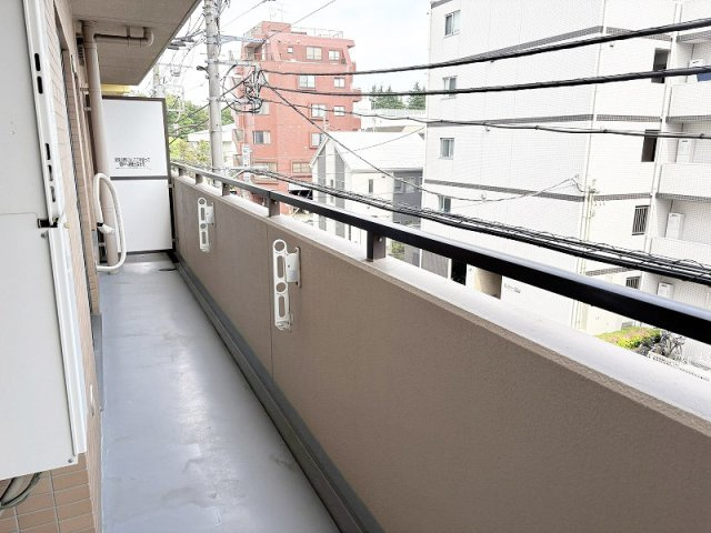 【バルコニー】 | エクセル石神井台　(保谷店) | 陽当たり良くお洗濯に便利な南東バルコニー。
