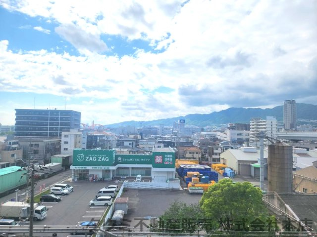 モンセーヌ住吉川公園　1番館　の展望|高い建物がなく、山の緑を眺めながらのんびりお過ごし頂けます♪