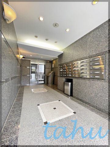 板橋区小茂根２丁目の賃貸マンションのエントランス
