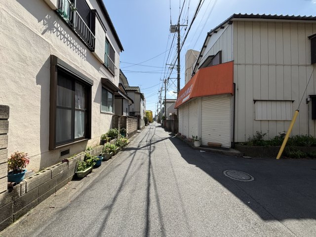 南東側道路