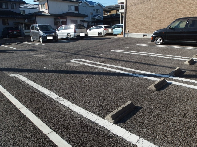 プラッサムコート堂前Ａの駐車場
