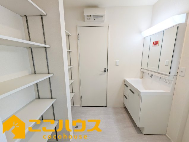 南城市玉城親慶原　新築戸建て　全2棟　2号棟の脱衣所|脱衣所