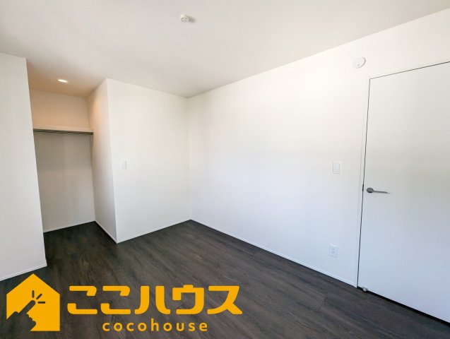 南城市玉城親慶原　新築戸建て　全2棟　2号棟の収納|寝室7.0帖