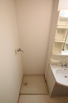 【設備】 | フラーリッシュ | 室内洗濯機置場