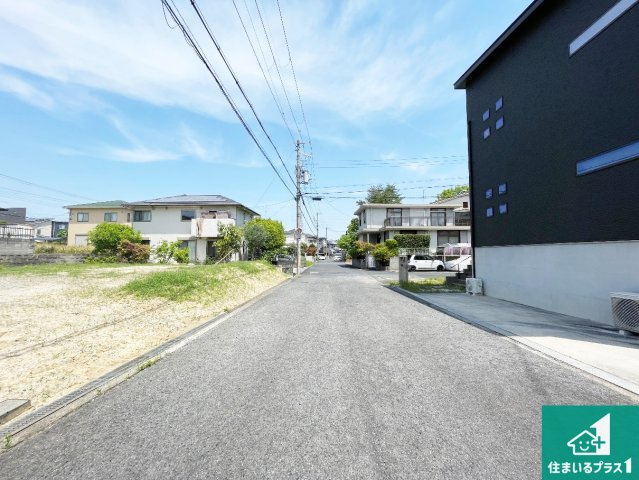 ●5(土)6(日)現地案内可能！　北葛城郡広陵町みささぎ台の前面道路含む現地写真|周辺は閑静な住宅街です。前面道路もしっかりと有りますので車の出し入れも安心ですよ！