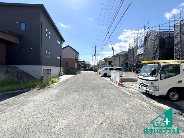 ●24(土)25(日)現地案内可能！　北葛城郡広陵町みささぎ台の前面道路含む現地写真|駅やスーパー、小学校・中学校等日常生活に欠かせない情報や道のりもご紹介いたしますのでお気軽にご相談ください。