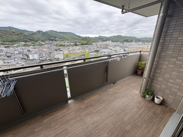 サーパス鴨部第2のバルコニー