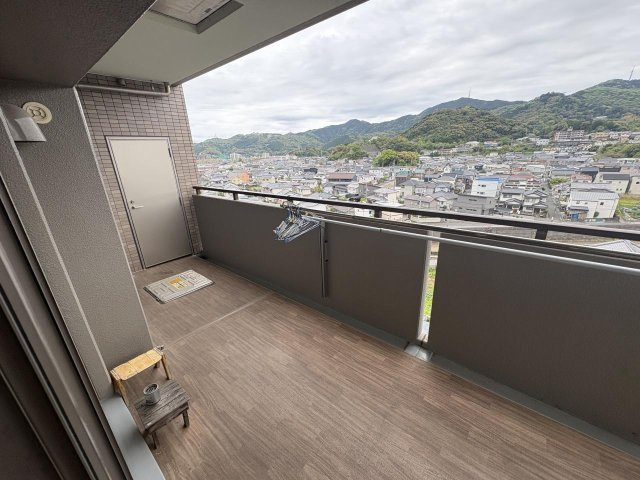 サーパス鴨部第2のバルコニー