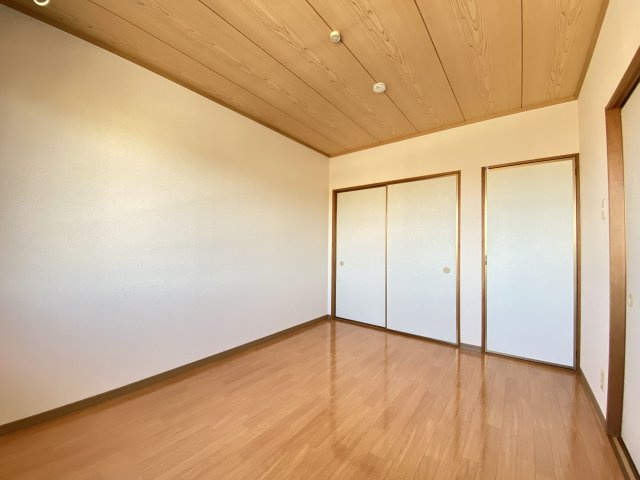 【洋室】 | サンパティオ