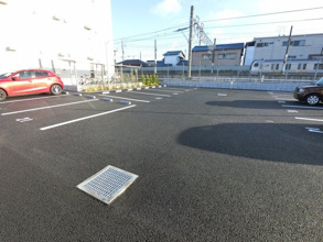 【駐車場】