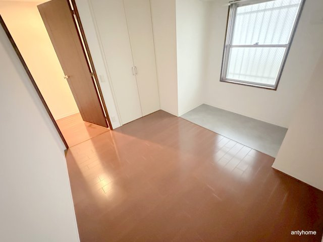 URBAN FLATS中之島　仲介手数料無料の洋室
