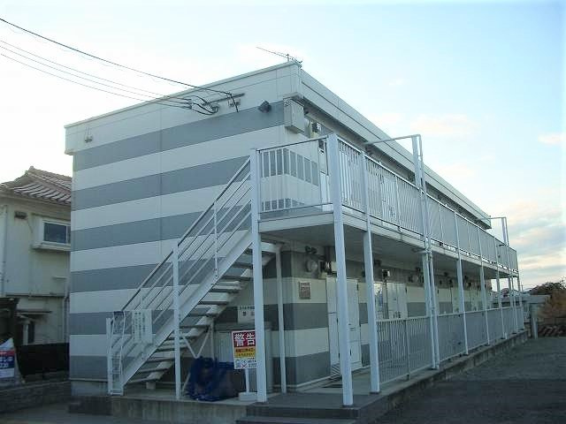 レオパレスルミエールの外観