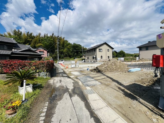 阿久比町宮津下屋郷20番5の一部『仲介手数料無料』新築戸建ての前面道路含む現地写真