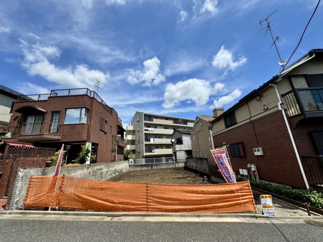 ＜LIBERi リーベリー＞大田区田園調布南　土地30坪超　南道路の新築分譲住宅全2棟の外観