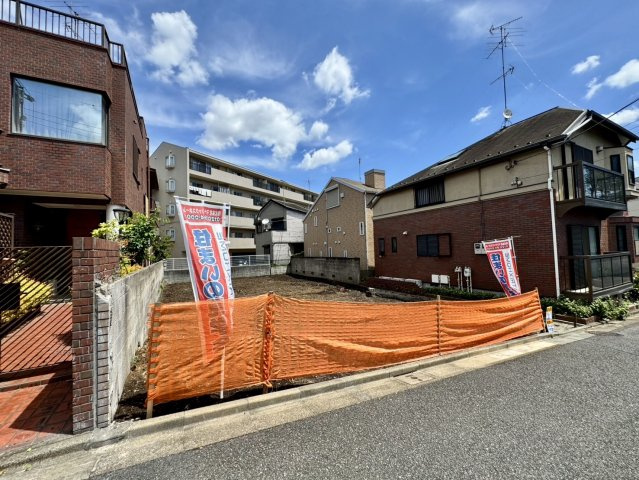 ＜LIBERi リーベリー＞大田区田園調布南　土地30坪超　南道路の新築分譲住宅全2棟の外観