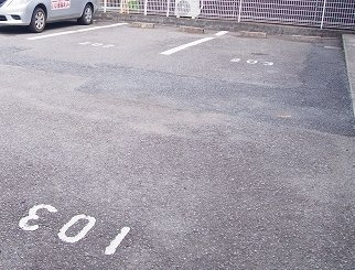 ブルーマウンテンの駐車場