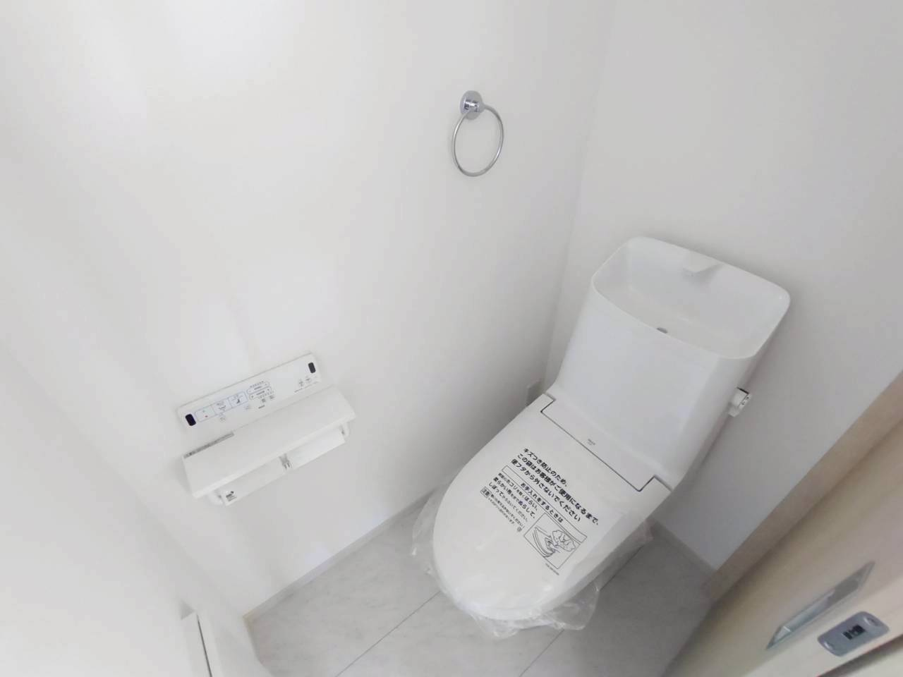 柳川市筑紫町の新築一戸建のトイレ
